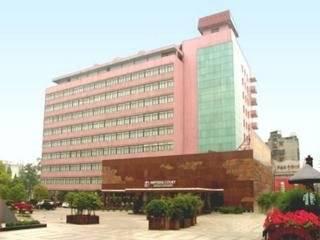 Imperial Court Hotel Ичан Экстерьер фото